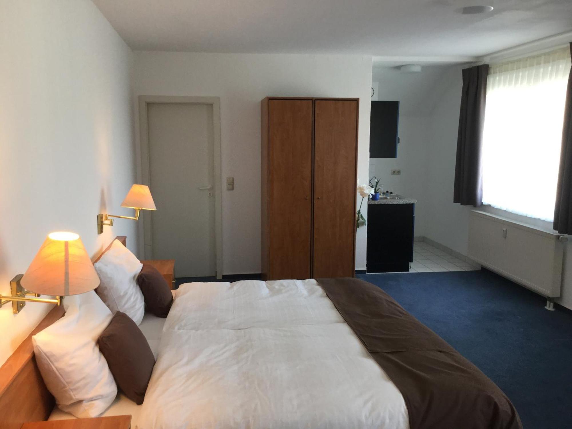 Sunibel Inn Reinheim Bagian luar foto